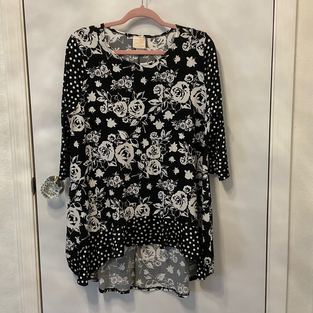 Ladies black and white high low top Size Medium
